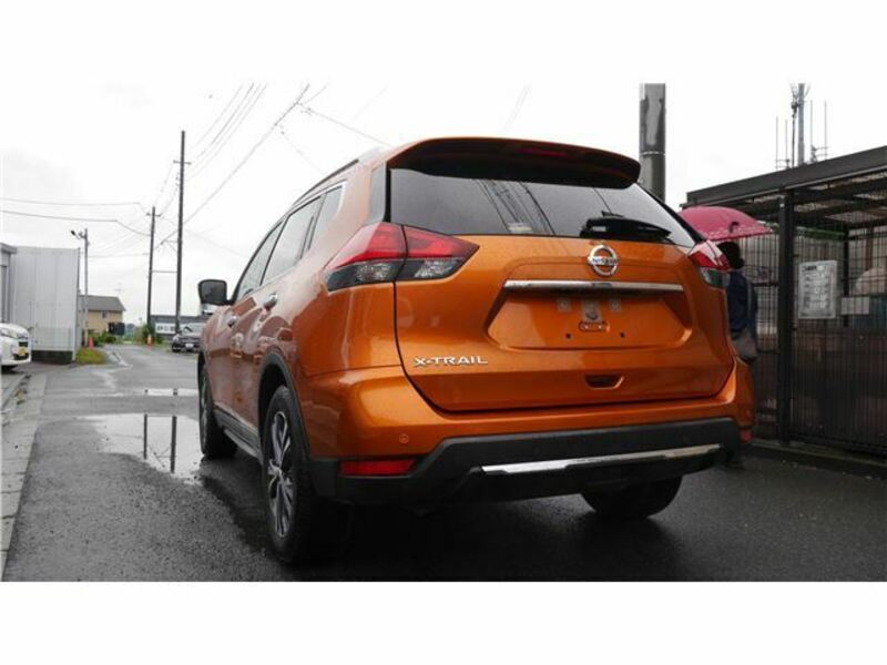 X-TRAIL