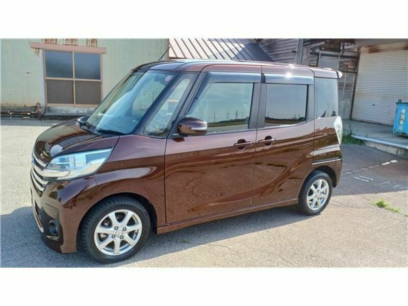 NISSAN DAYZ ROOX