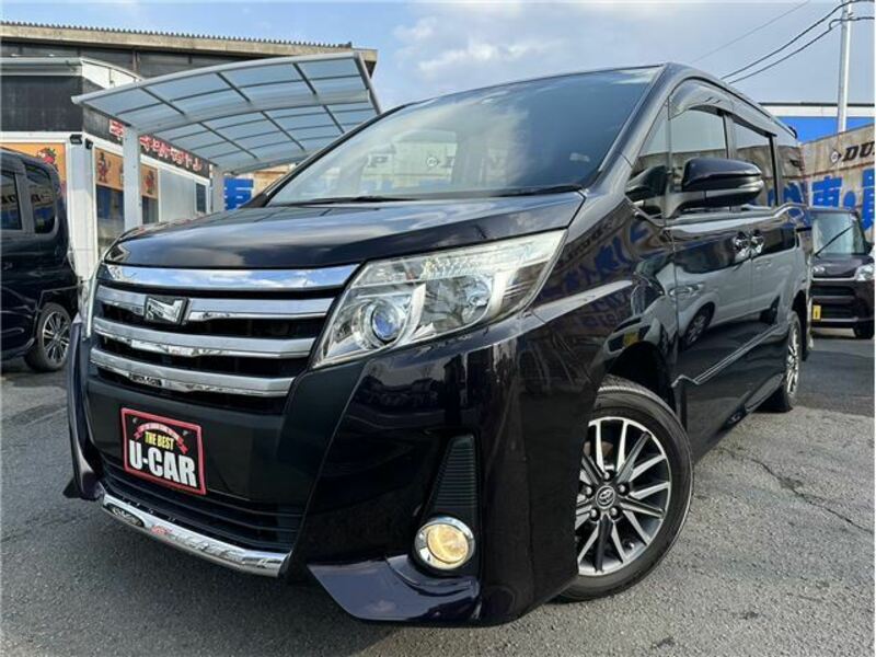 TOYOTA NOAH