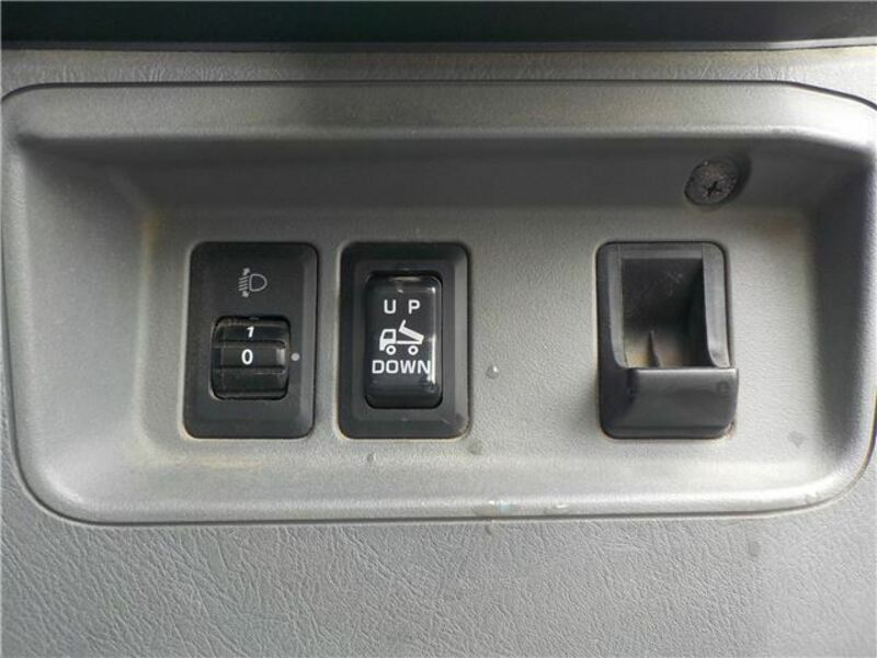CLIPPER TRUCK