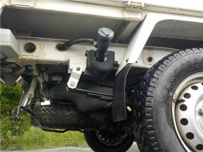CLIPPER TRUCK