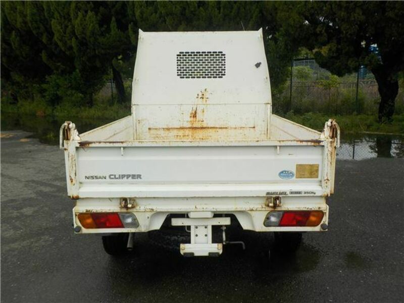 CLIPPER TRUCK