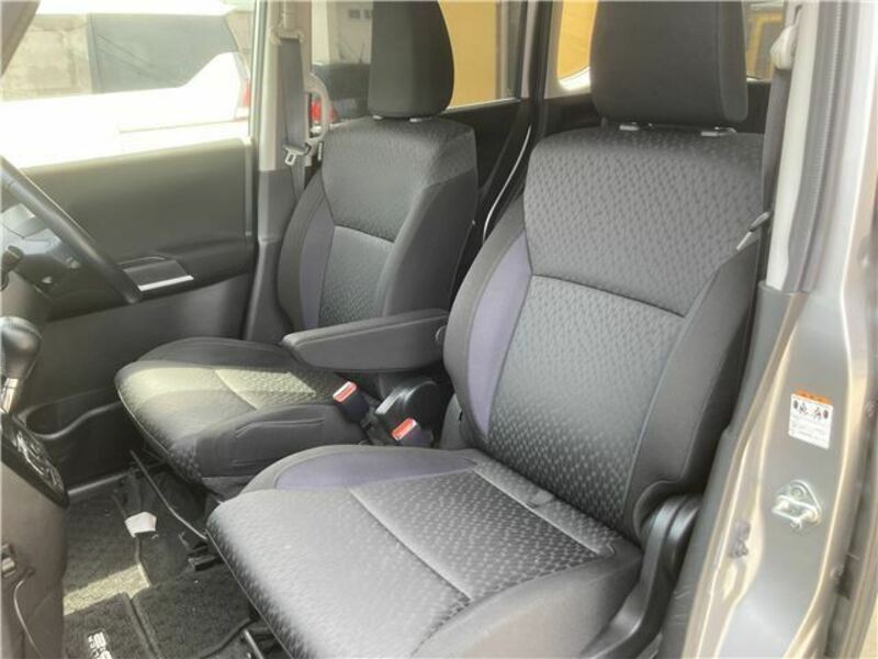 DELICA D2