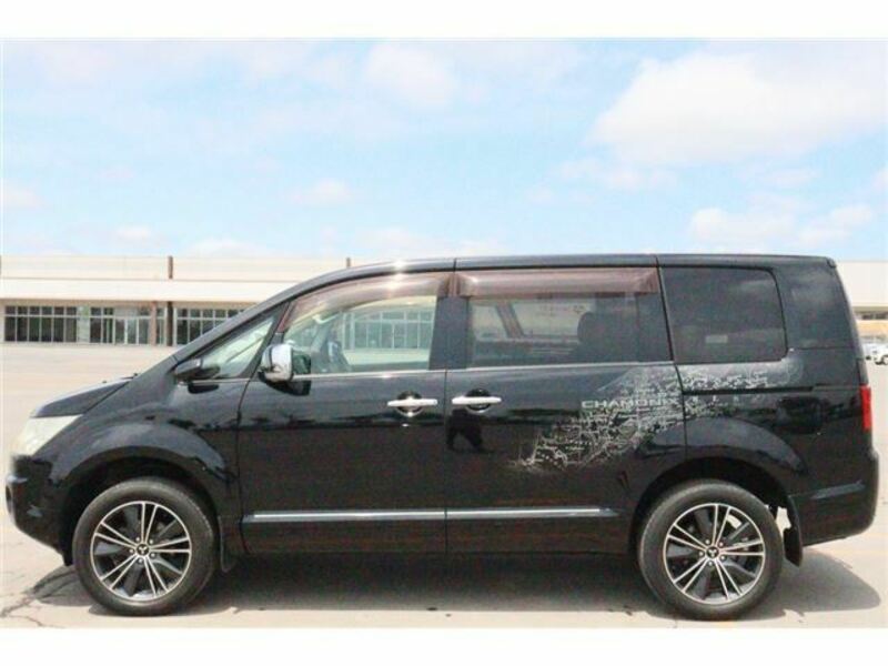 DELICA D5