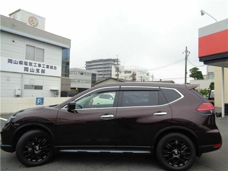 X-TRAIL
