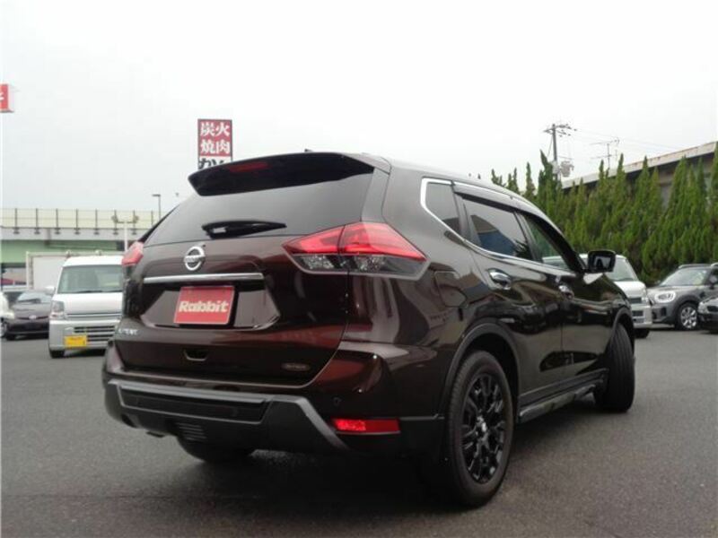 X-TRAIL