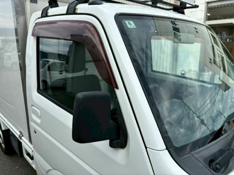 MINICAB TRUCK