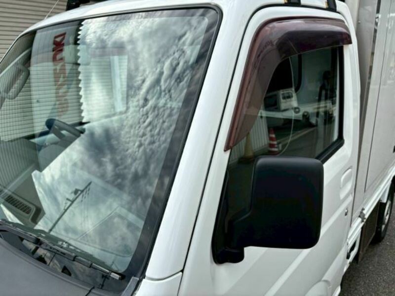 MINICAB TRUCK