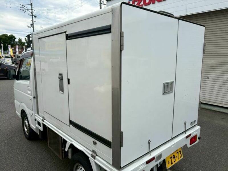 MINICAB TRUCK
