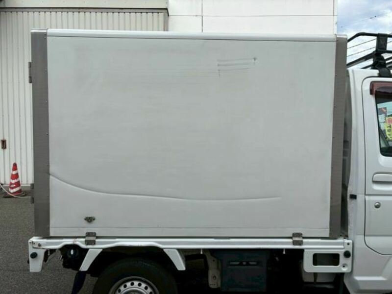 MINICAB TRUCK
