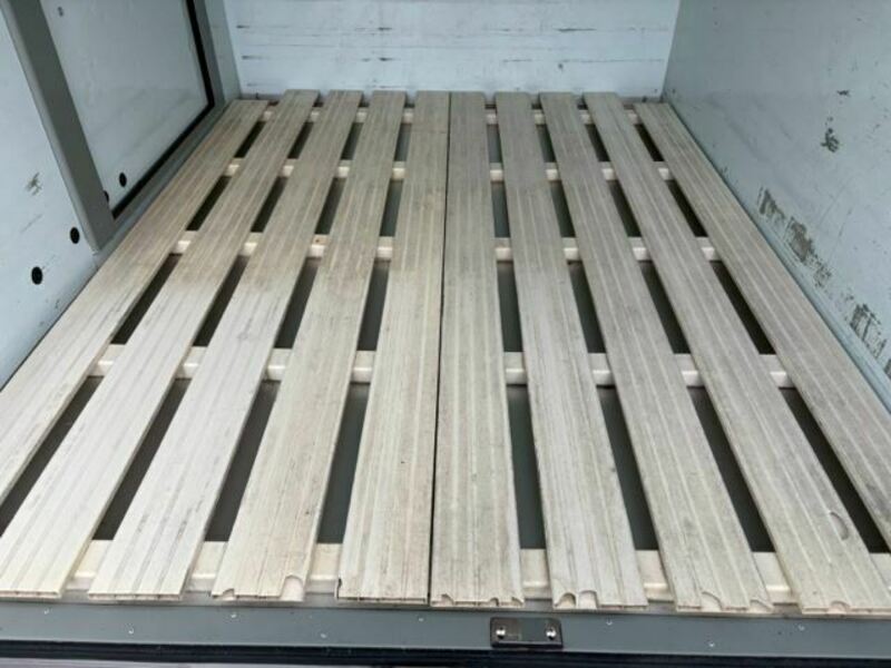 MINICAB TRUCK