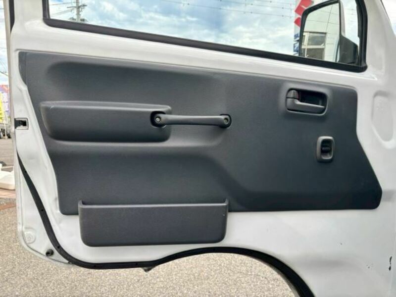 MINICAB TRUCK