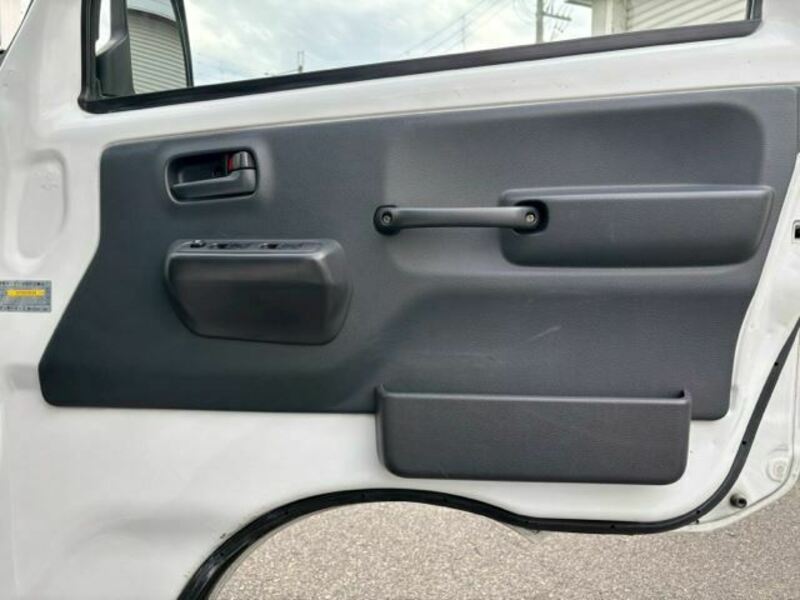 MINICAB TRUCK