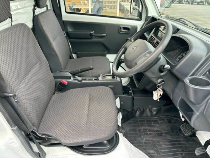 MINICAB TRUCK