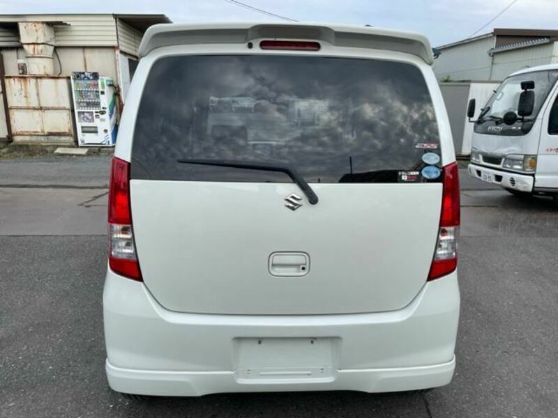 WAGON R