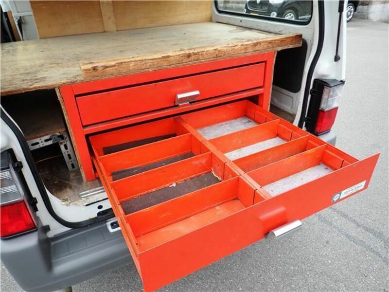 BONGO VAN
