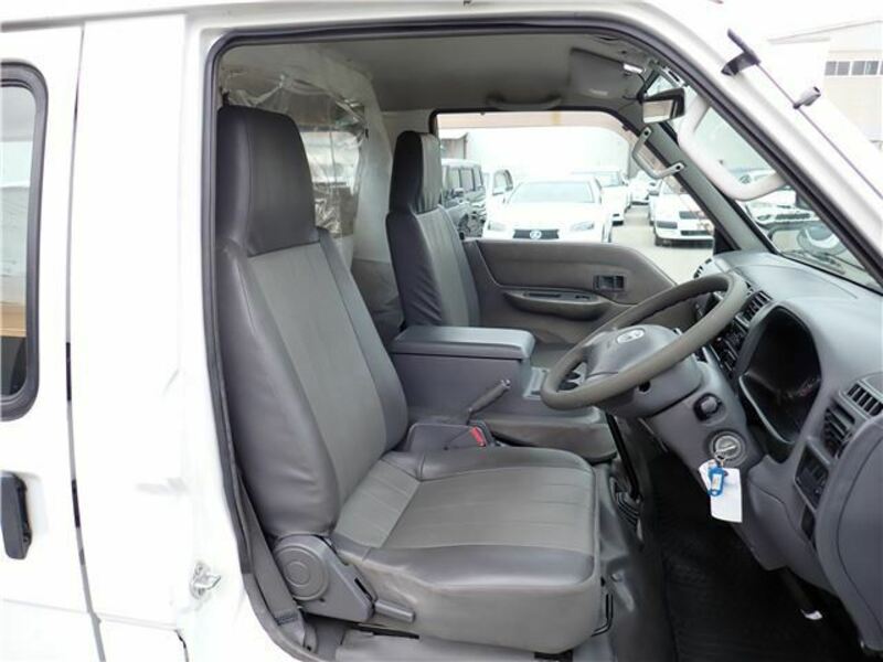 BONGO VAN