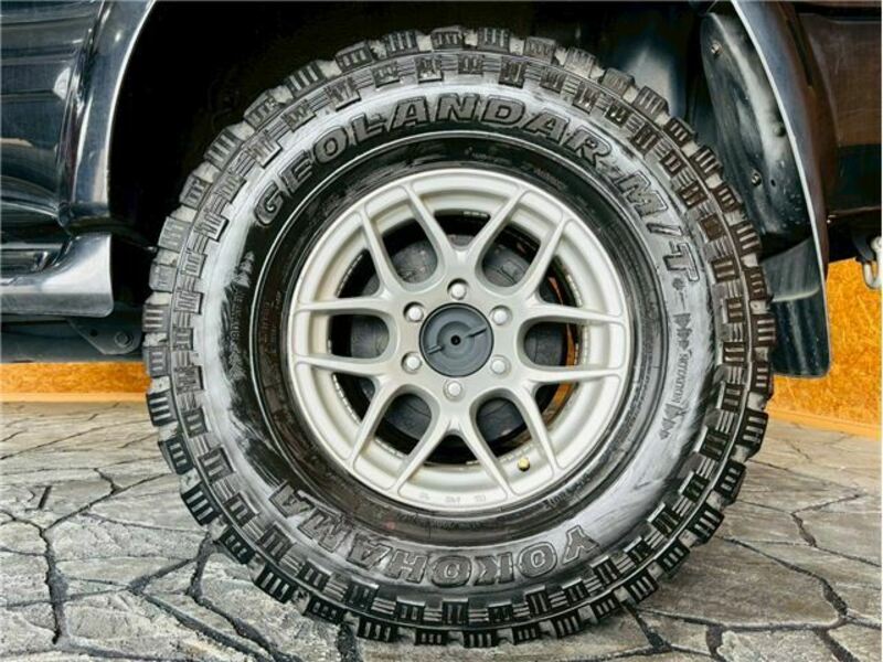 HILUX SURF