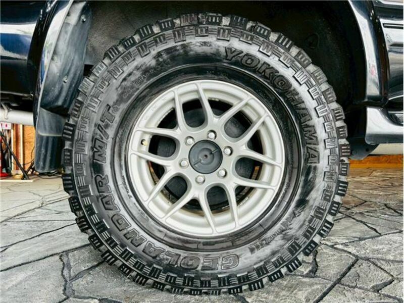 HILUX SURF