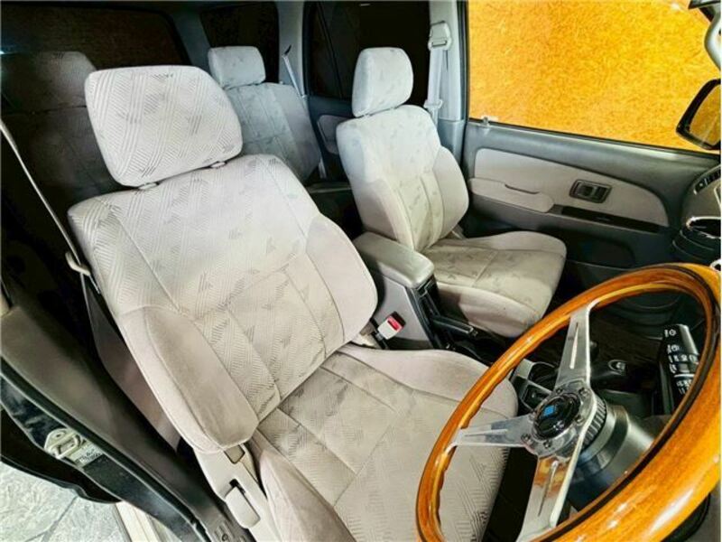 HILUX SURF