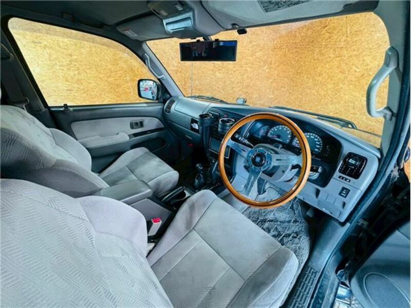 HILUX SURF