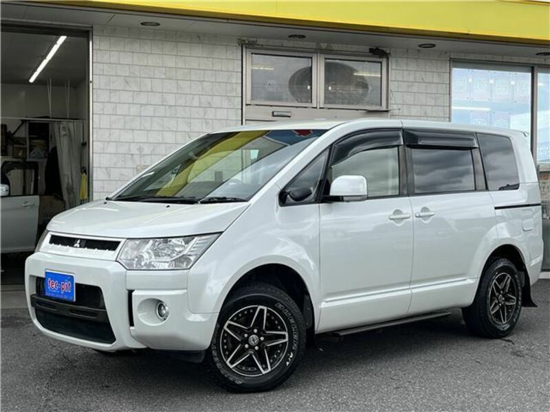 MITSUBISHI DELICA D5