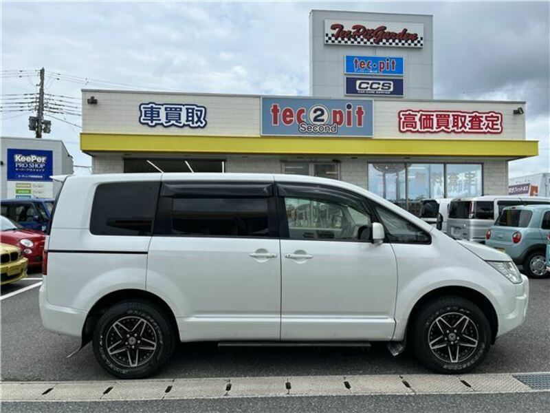 DELICA D5