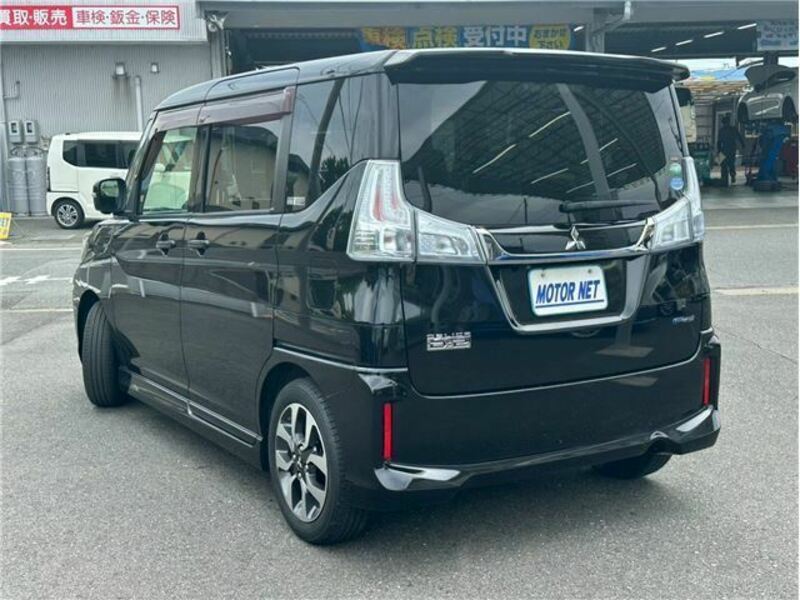 DELICA D2