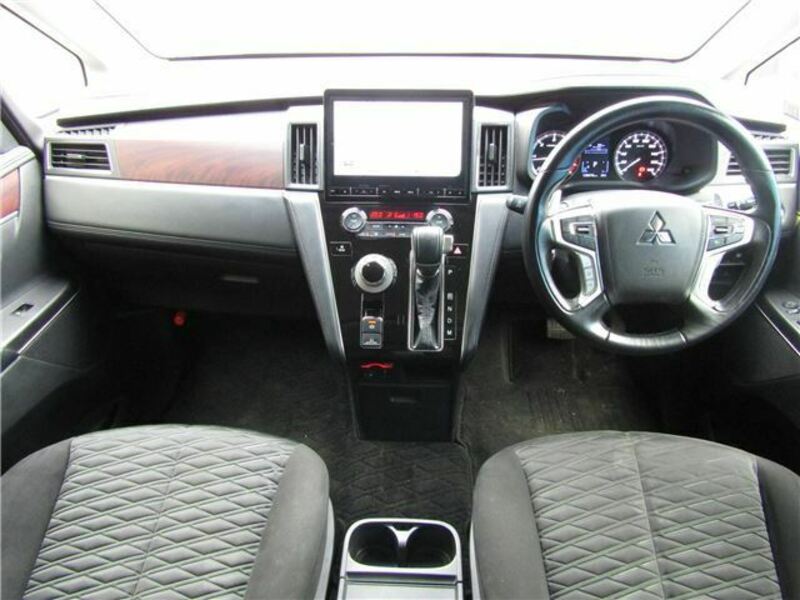 DELICA D5