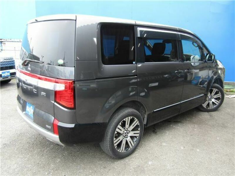 DELICA D5