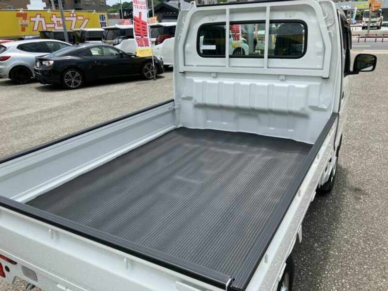 MINICAB TRUCK