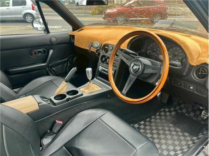 EUNOS ROADSTER