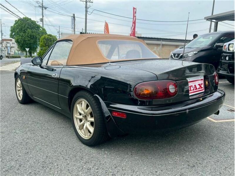 EUNOS ROADSTER