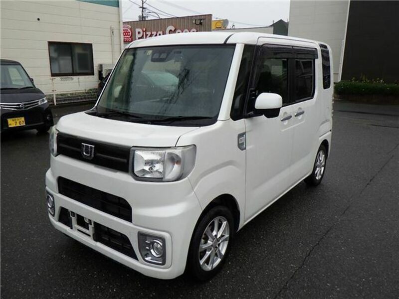 DAIHATSU WAKE