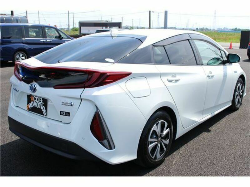 PRIUS PHV