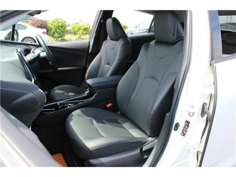 PRIUS PHV