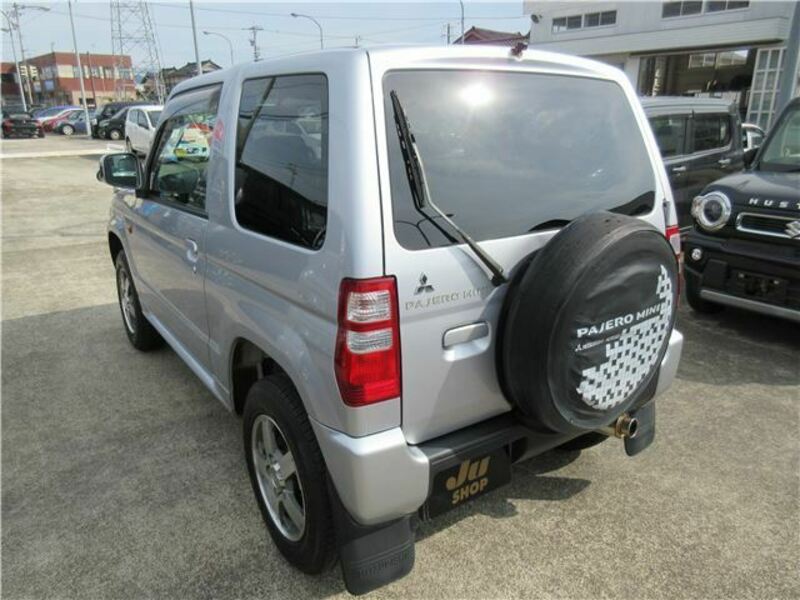 PAJERO MINI