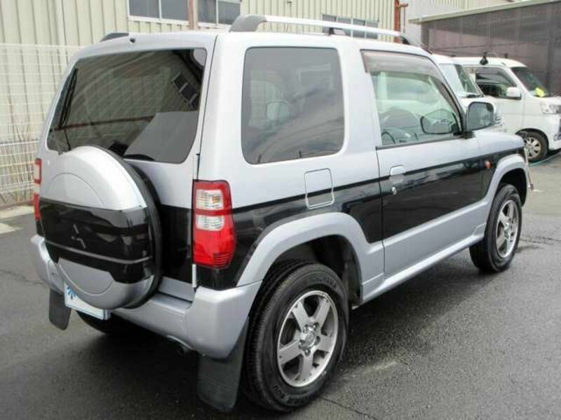 PAJERO MINI