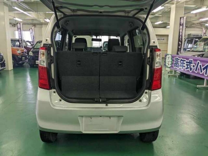 WAGON R