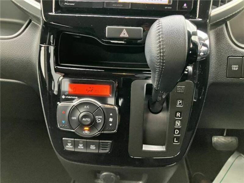 DELICA D2
