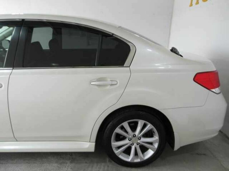LEGACY B4