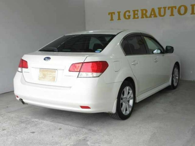 LEGACY B4