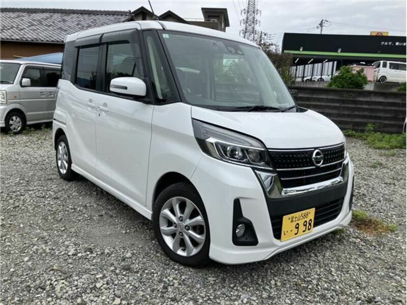 NISSAN DAYZ ROOX