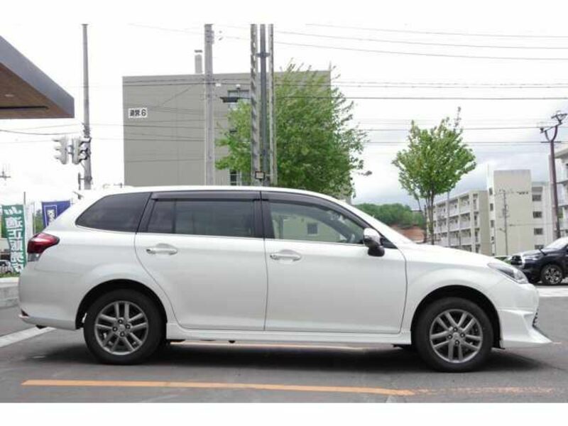 COROLLA FIELDER