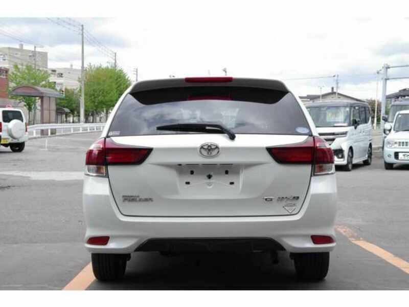 COROLLA FIELDER