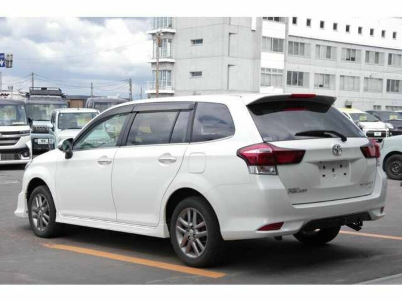 COROLLA FIELDER