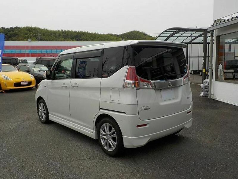 DELICA D2
