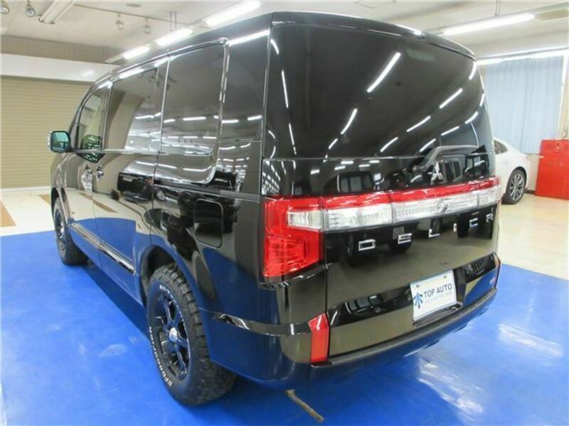 DELICA D5