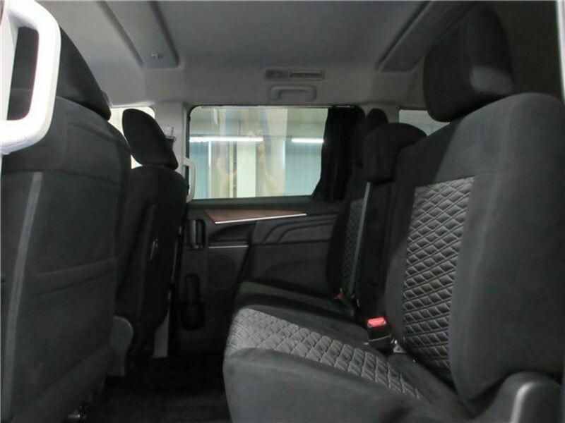 DELICA D5