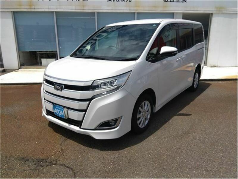 TOYOTA NOAH